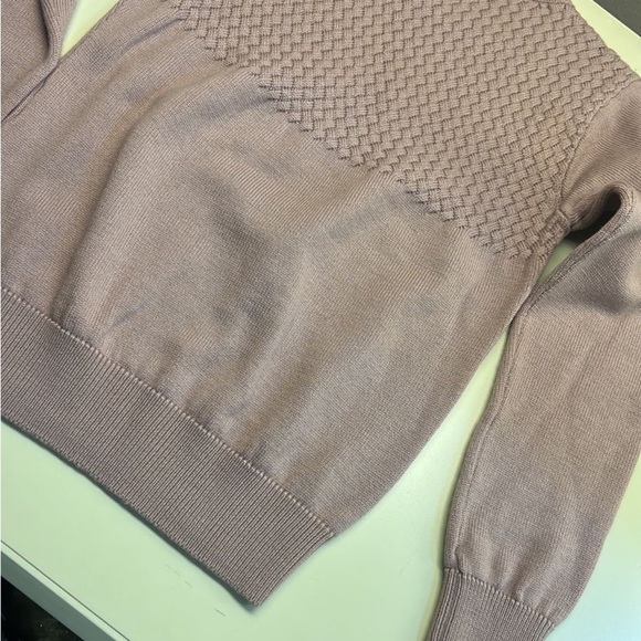 Women’s Sweater - Light Purple - Picture 4 of 4